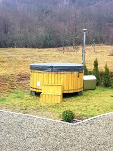 Casa din livada Borlova