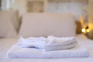 Stunning 5-bed 3-bath house close to the sea!