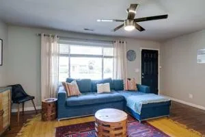 The Pennington - Boho Chic Gem, Dog Friendly Yard! - 麦迪逊