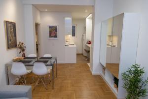 Comfort & Elegance in Kolonaki - 2BD Apt