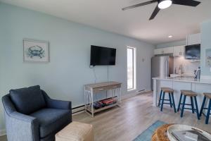 Beachfront, Newly Renovated at Aqua Vista