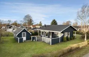 Stunning Home In Hadsund With Wifi - Haslevgårde
