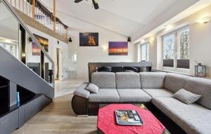 2 Bedroom Nice Apartment In Bremerhaven