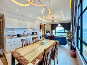 #8 Jesselton Quay City Pads Seaview by Zeluxo