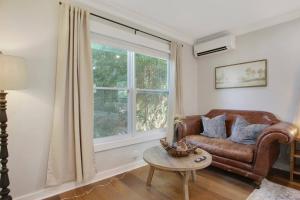 Cozy Studio Downtown WPB -Unit C