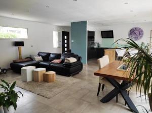 La maison sous les pins