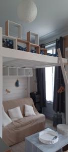 Studio hyper centre entre port et remblai