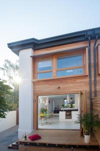 King Bed Joy Lane, Chichester near Goodwood