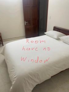 Hollys Hostel Ha Giang B&B