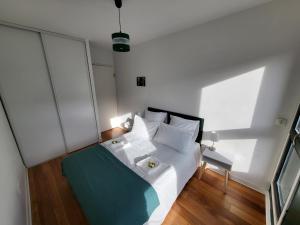 93m2, 3 Bedroom Apartment with Private Parking, 20 Minutes from Montmartre