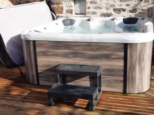 Maisons de vacances Gite avec spa sous les etoiles : photos des chambres