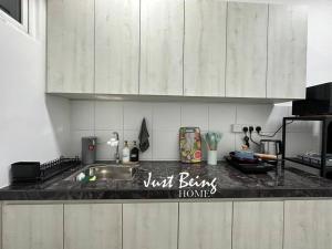 JBH Family Suite for 6pax KingQueenSingleSofa