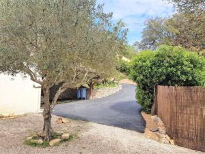 Appartements Superbe appartement dans villa provencale piscine et jardin : photos des chambres