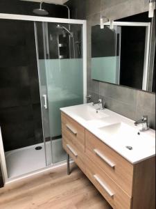 Maisons de vacances Grange 5 minutes du centre-ville et gare avc wifi : photos des chambres