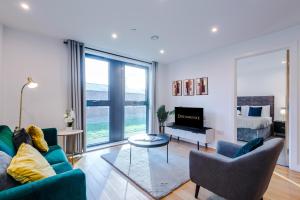 The Sterling Suite - Fast Wifi, Modern, Close to Broad Street, City Center