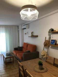 APARTAMENTO CON PARQUING zona centro