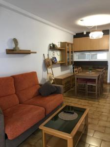 APARTAMENTO CON PARQUING zona centro