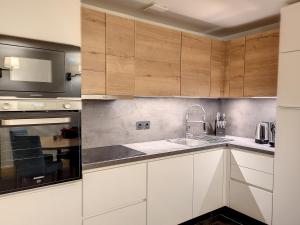 Appartement lumineux avec Spa, Billard et Parking inclus - FR-1-275-203