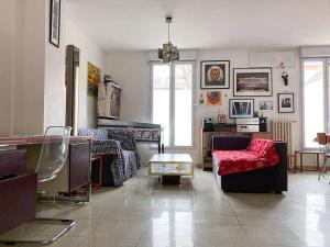 3 bedroom House very close to Paris