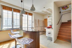 Duplex calme et lumineux au cœur de Bastille