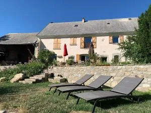 Maison La Chanette, vue montagne, grand jardin, charme, confort, calme, brasero, 10-12 pers - Laye