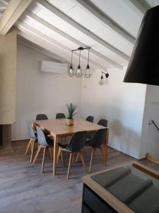 villas-majos : Superbe bergerie vue mer montagne piscine chauffee : photos des chambres