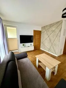 Jurajska Plaza - Nowoczesny apartament z osobną sypialnią, Parking GRATIS - Kielce - Piekoszów
