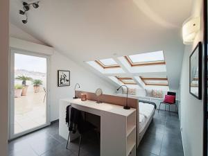 Patio dAzur toit terrasse haut de gamme 3 ch jacuzzi coeur de ville et plage