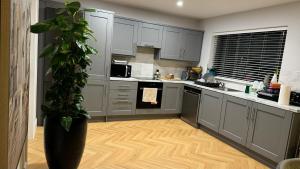 Large bedroom near to the center