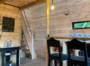 Cabaña con Jacuzzi privadoBBQ y Chimenea ecológica