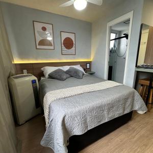 Studio Paris prox Metro Bras Feirinha Madrugada Templo Salomão