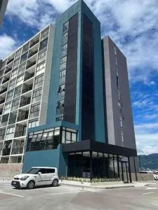 Cozy, Spacious 2Br Apt w/ Mountainview - Planes de Renderos