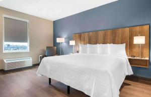 Standard Studio 1 King Bed Nonsmkng room in Extended Stay America Premier Suites - Greenville - Spartanburg - I-85