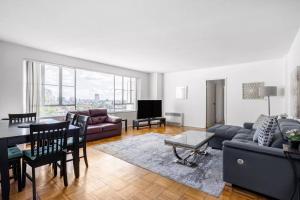 Spacious 2 Bedroom 2 Bathroom Unit Great Location - Aparthotels, Los Angeles