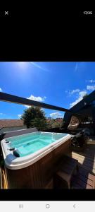 Appartements Superbe appartement avec jacuzzi proche de Paris : photos des chambres