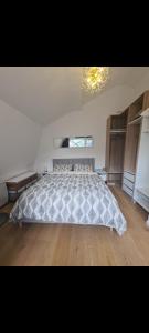 Superbe appartement avec jacuzzi, sauna et hammam, proche de Paris