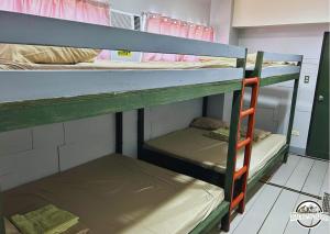 Camp Backpackers Port Barton