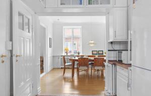 Gorgeous Home In Løgstør