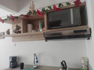 Aparta estudio en la candelaria WiFi rápido-a pasos del museo de oro