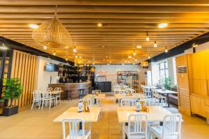 Madison 101 Hotel + Tower