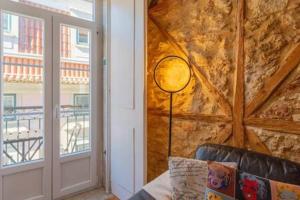 Old Town Chiado Balcony AirCon by LD Apartments