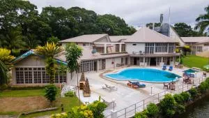 Yatu Lau Lagoon Resort Fiji - Beqa Island