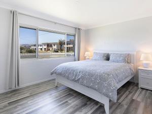 A Little Beach Haven - In the heart of Brooms Head