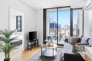 Modern 2BR Apt Next to Southern Cross FREE Parking