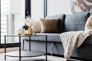 Modern 2BR Apt Next to Southern Cross FREE Parking