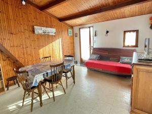 Maison de Vacances avec Piscine Chauffée, Tennis et Proximité Mer à Bretignolles-sur-Mer - FR-1-231-309