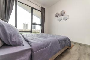 Midvalley Ins MUJI 2BR 6Pax Mosaic Southkey by Our Stay