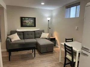 Entire Basement Guest Suite In Cranbrook - Yahk