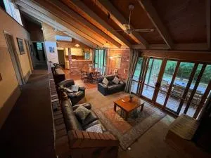 Creek cottage - Wooragee North