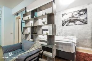 Central Residence Apartment 724